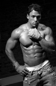 john-romaniello1-197x300.jpg